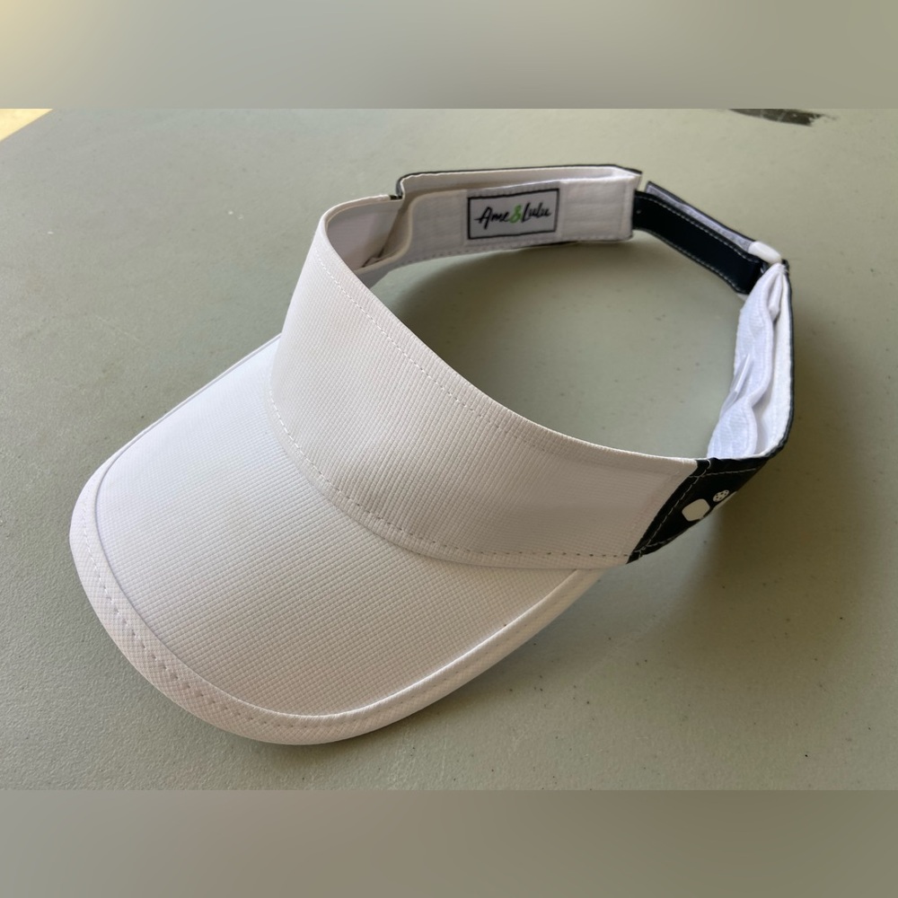 Head in the Game visor. New without tags white pickleball paddles